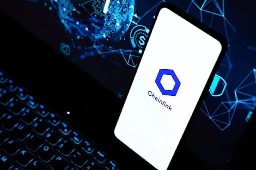 Chainlink’s Exchange Supply Drops to Four-Year Low; Quant and Borroe Finance Popularity Spike