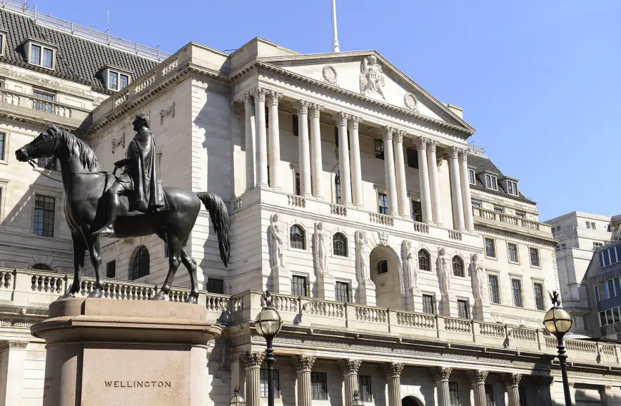 Bank of England cuts interest rates as Federal Reserve remains uncertain