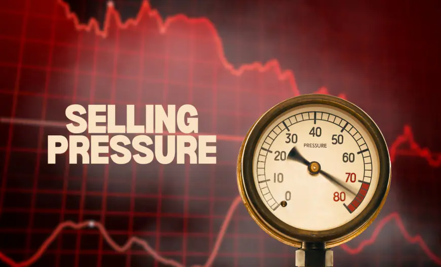 Why analysts expect persistent selling pressure in financial markets