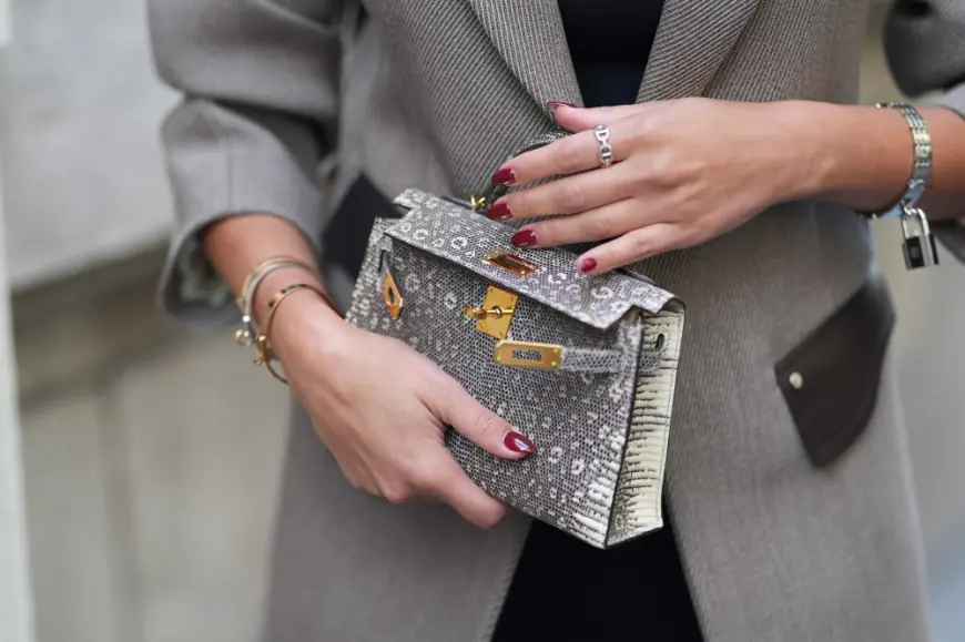 19 Rich Mom Accessories That Instantly Make You Look Richer