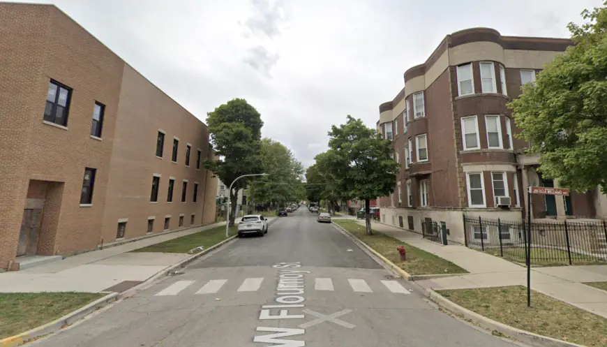 Man shot, wounded in East Garfield Park