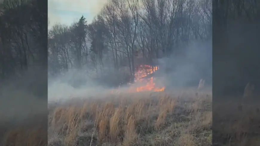 Dry weather conditions in Missouri, Illinois are ripe for wildfires