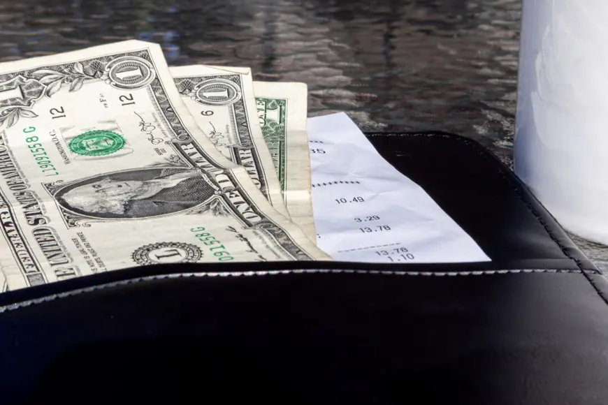 Editorial: Tipped workers’ pay hike would hit consumers, restaurants