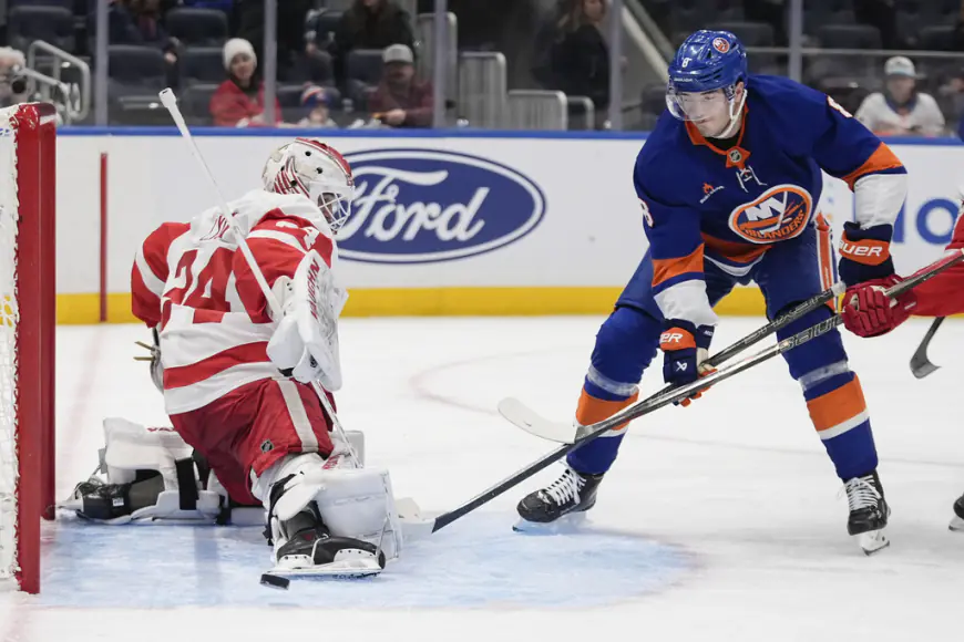 Patrick Kane scores, Alex Lyon makes 29 saves and Red Wings edge Islanders 1-0