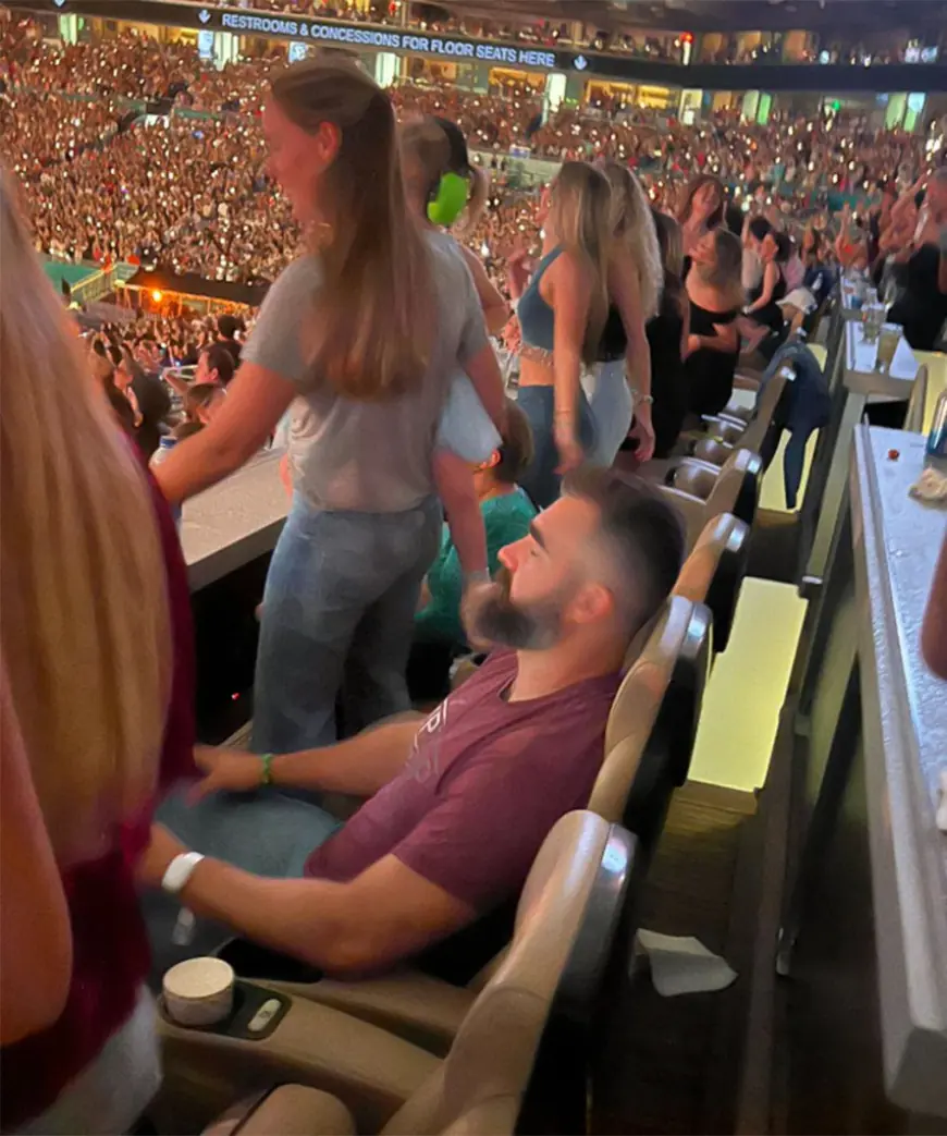 Jason Kelce shows Travis evidence to refute ‘sleeping’ photo at Taylor Swift concert