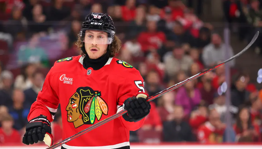 Blackhawks should be concerned about Tyler Bertuzzi's sluggish start to season