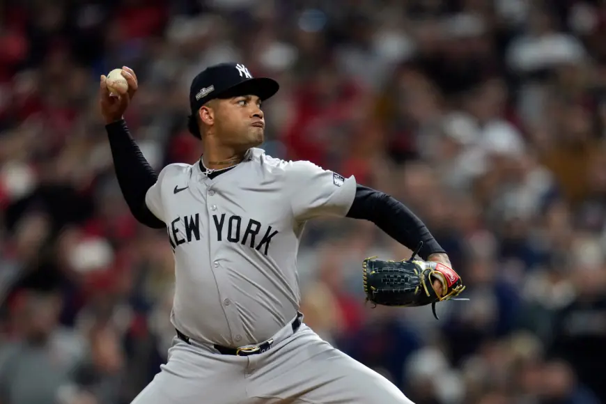 Luis Gil will start Game 4 of World Series for Yankees