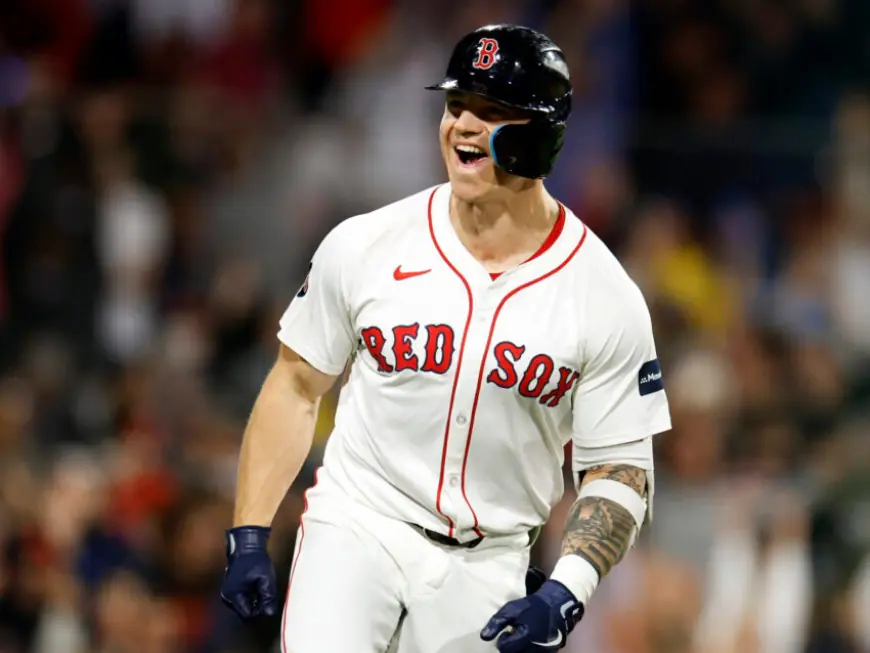 Red Sox free agent Tyler O’Neill wins MLBPA American League Comeback Player award