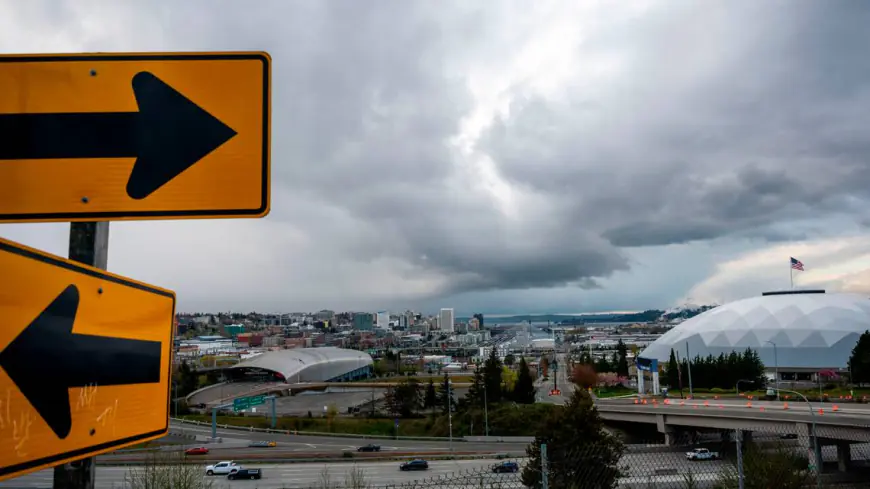 ‘A large Pacific storm system’ to bring rain, gusty winds and maybe thunder to PNW