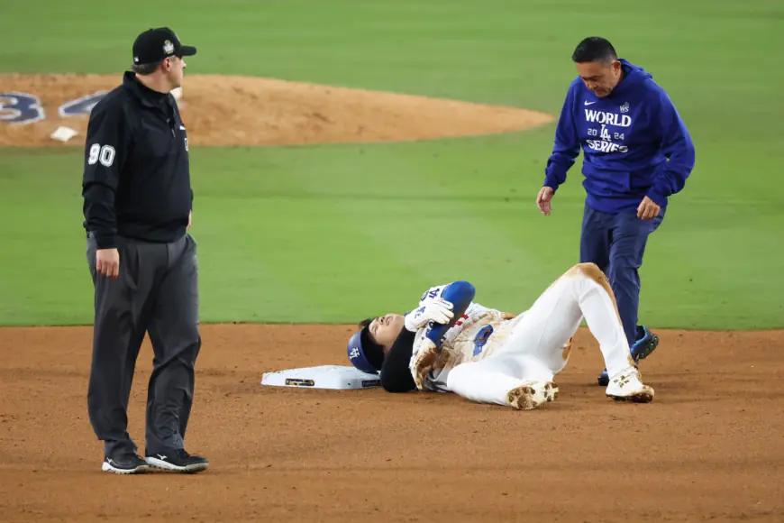 Dodgers star Shohei Ohtani leaves World Series Game 2 vs. Yankees with injury