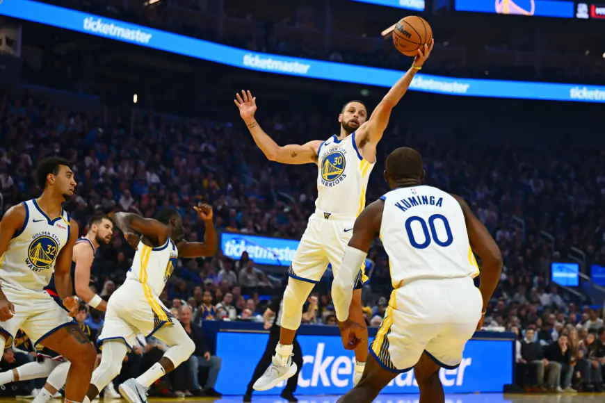 Warriors drop home opener to Clippers as Curry injured in second half