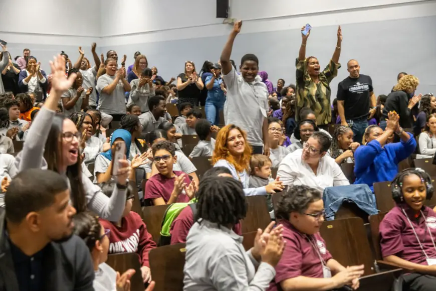 Yankees, MLB gift $50K ‘sensory room’ to Bronx middle school after kids give assist on stadium’s autistic-friendly space