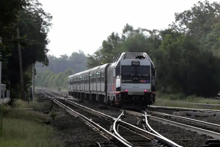 NJ Transit train hits car on tracks, killing driver