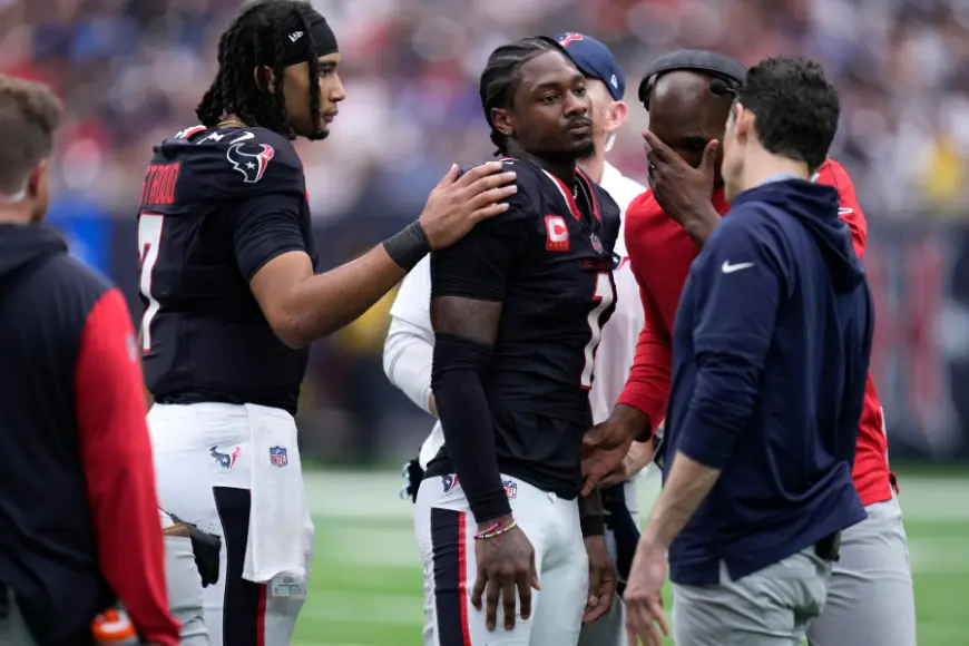 Texans wide receiver Stefon Diggs out for season after tearing right ACL