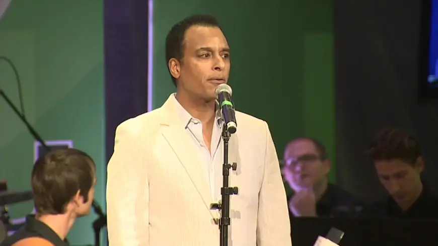 3-time Grammy winning artist Jon Secada to teach at FIU’s Wertheim School of Music