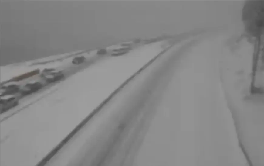 I-70 westbound closed near Vail Pass for slushy snow, multiple crashes