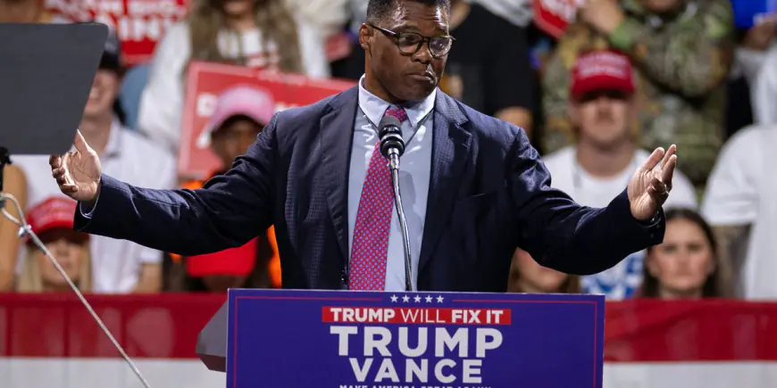 OOPS! Herschel Walker Tells Donald Trump Campaign Rally To Vote For Wrong Person