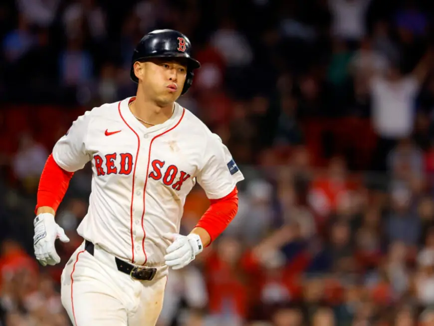 Red Sox exercise Rob Refsnyder’s club option for 2025