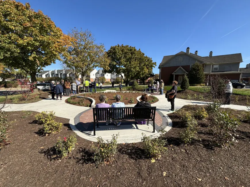 Gateway Plaza green space opens to complement Morton Grove Metra station redevelopment