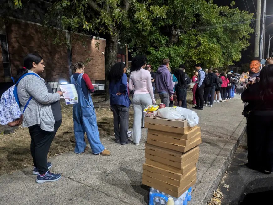 At Temple polling place, long lines … and a quick resolution