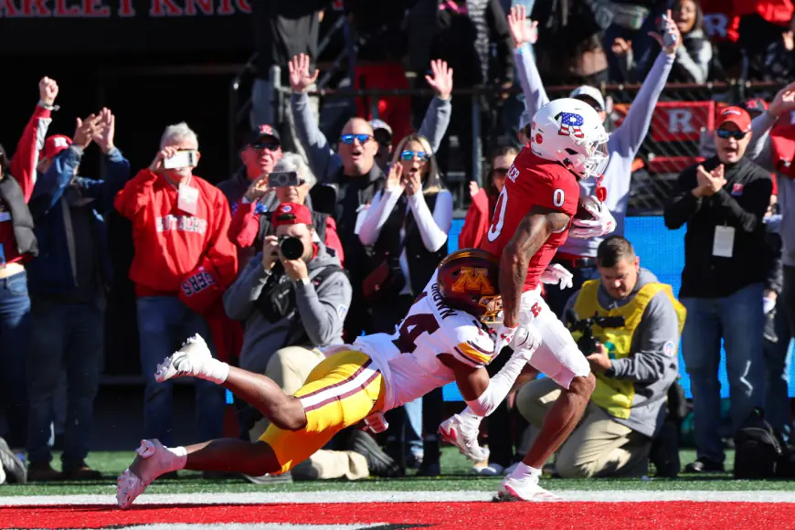 Gophers’ disastrous fourth quarter ends in 26-19 loss to Rutgers