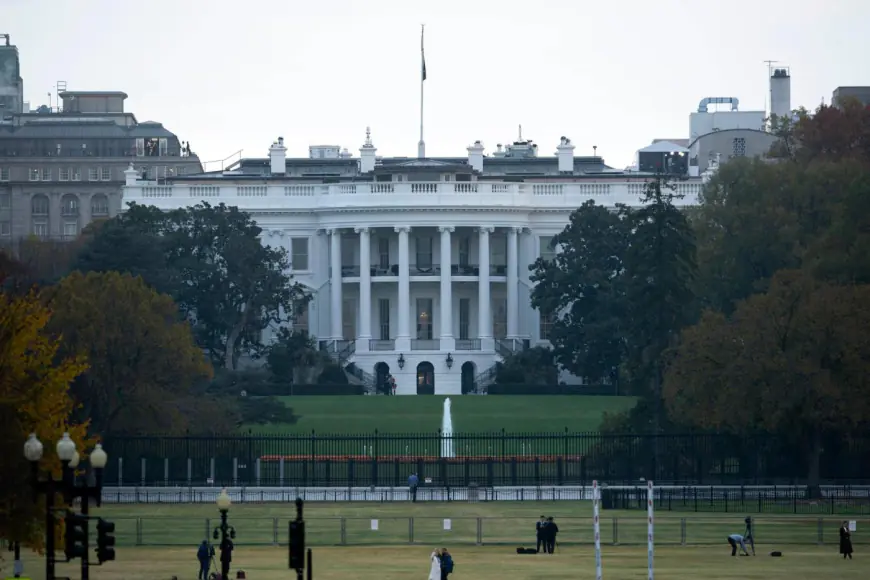 Joe Biden and Donald Trump will meet in the Oval Office on Wednesday, the White House says