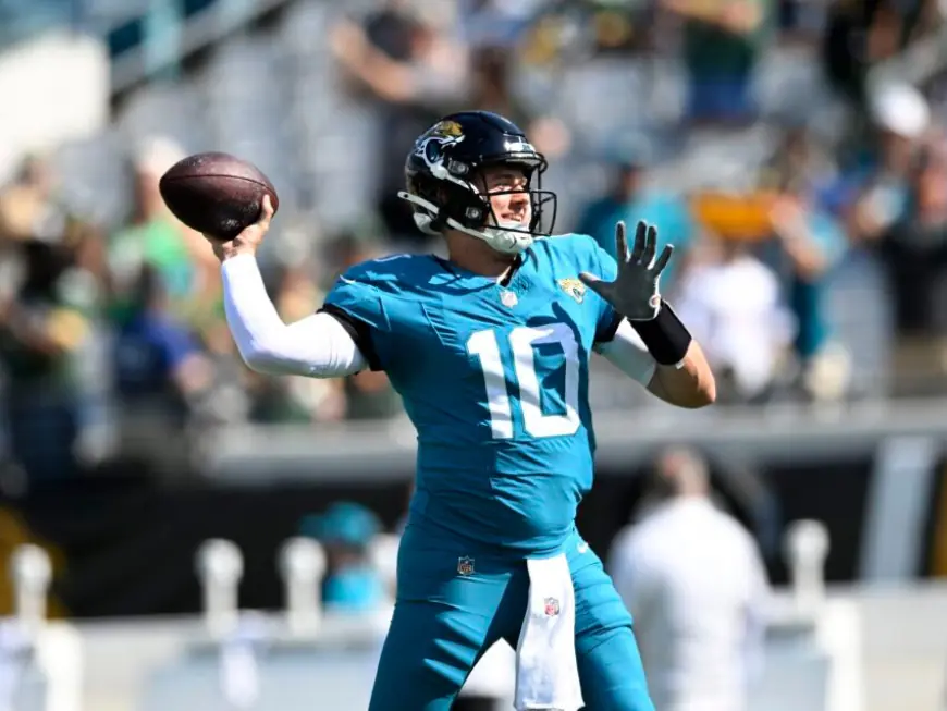 Jaguars QB Trevor Lawrence out vs. Vikings, leaving Mac Jones to start