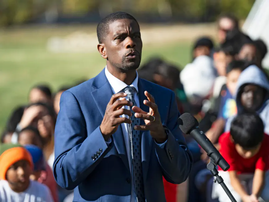 St. Paul Mayor Melvin Carter announces $40 million in citywide medical debt relief via Fairview, nonprofit partnership