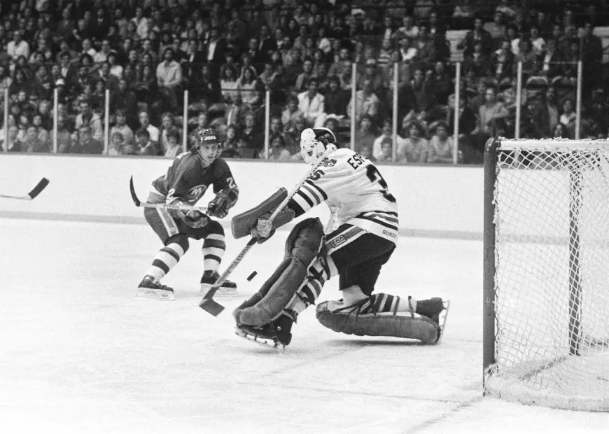 Today in Sports: Tony Esposito becomes the fourth NHL goaltender with 400 victories