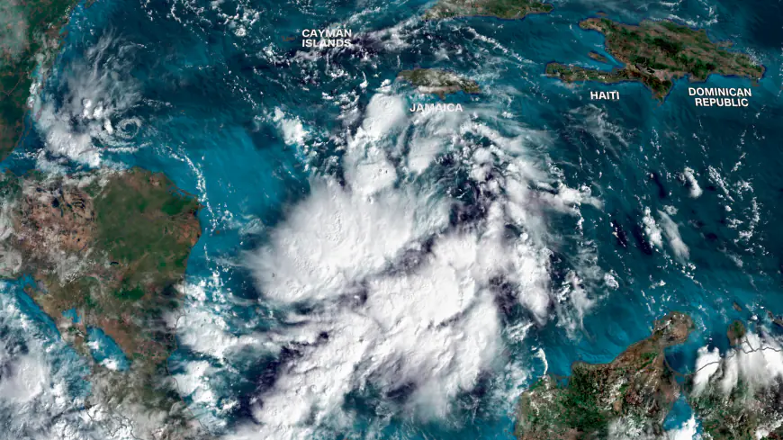 National Hurricane Center tells Floridians to monitor soon-to-be Tropical Storm Sara