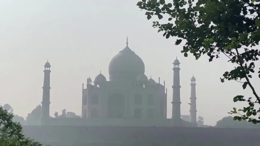 Why has smog descended on New Delhi and when will it leave?