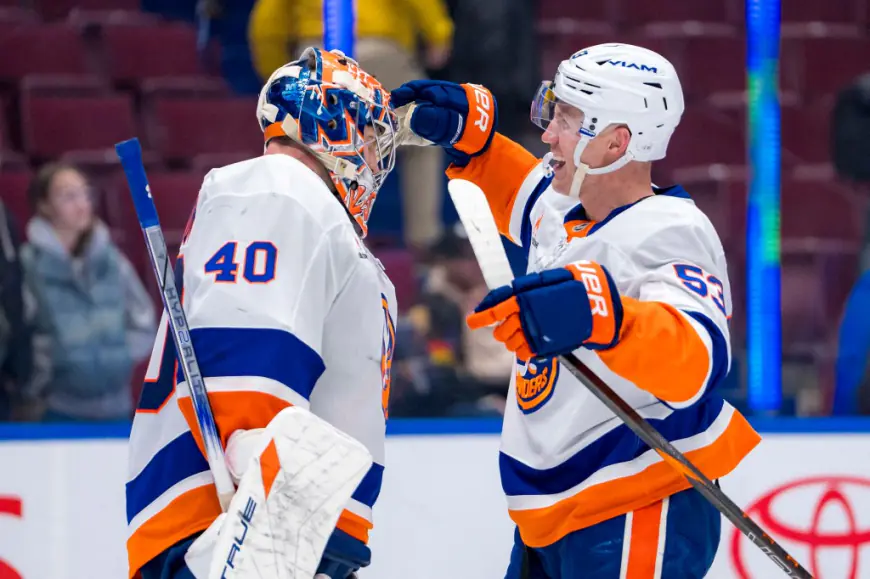 Shorthanded Islanders throttle Canucks in dominant road win