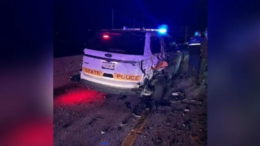 ISP investigating patrol car struck in East St. Louis