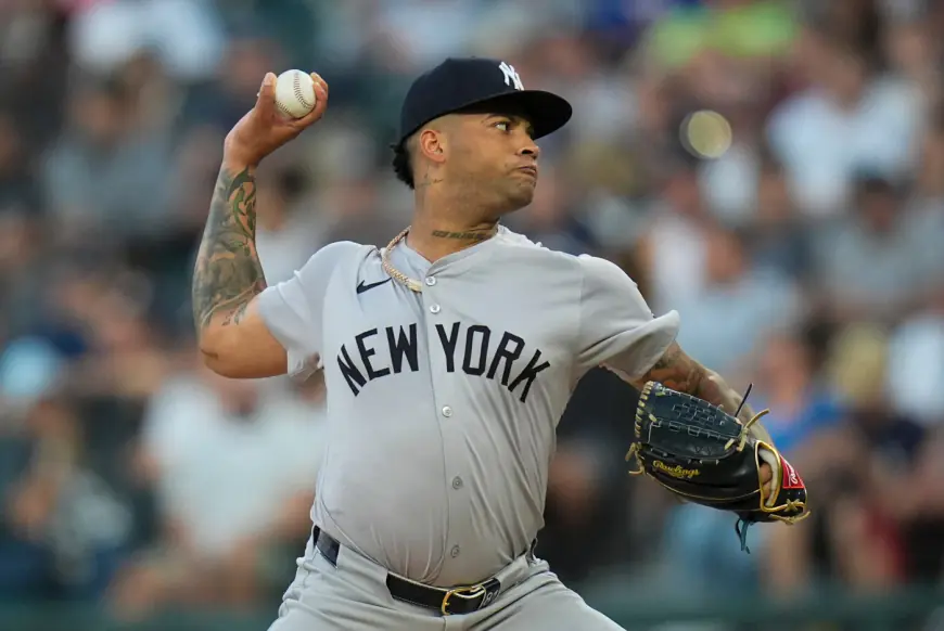 Yankees’ Luis Gil named Rookie of the Year after electric return from Tommy John surgery