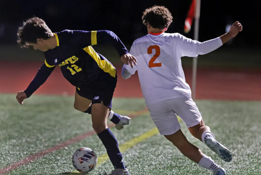 Tuesday’s high school roundup/scores: Late goals lift Hull past Tahanto in state semifinal