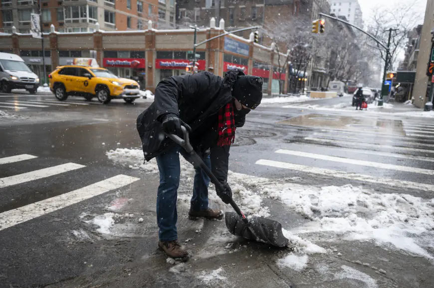 Chicago residents warned against using excess salt amid first snow of season