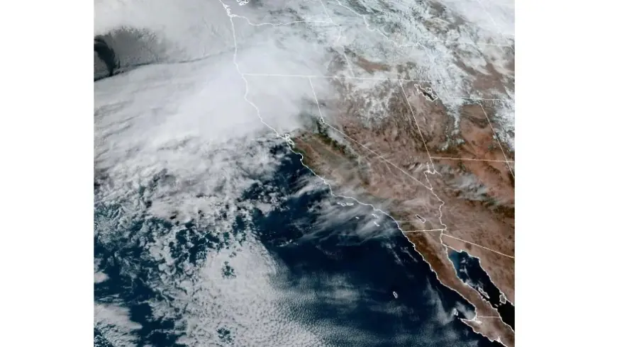 'Bomb cyclone' sweeps across Pacific Northwest: Could it affect Colorado?