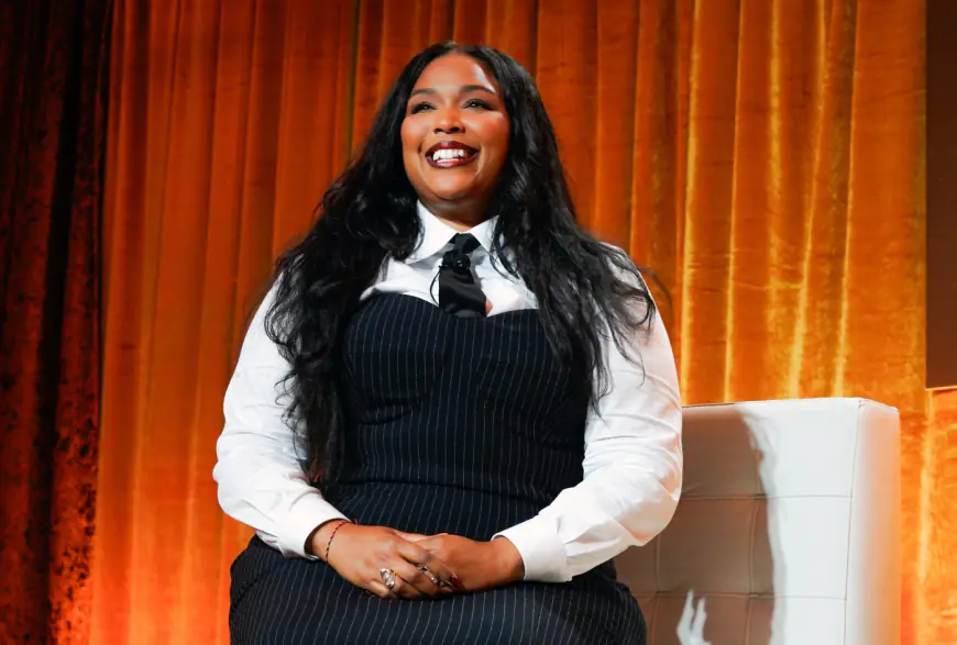 Lizzo shows off dramatic weight loss in new photos