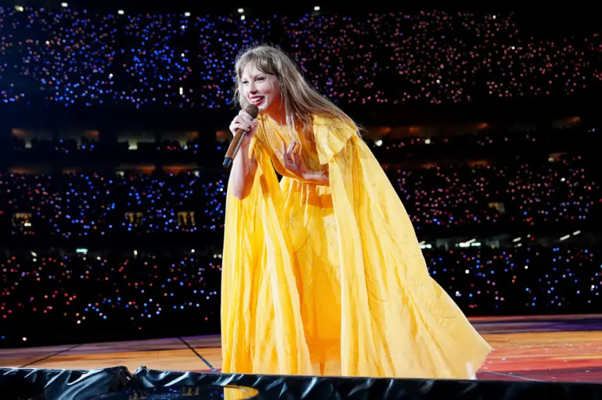 Travis Kelce’s dad Ed spotted attending final night of Taylor Swift’s Eras Tour shows in Toronto