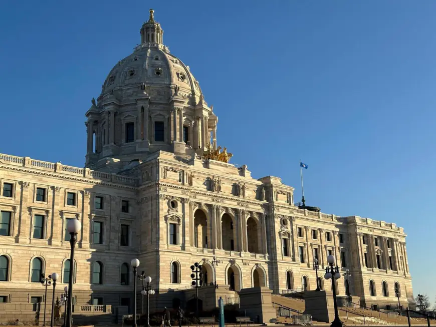 Divided MN Legislature will have to pass budget with looming shortfalls this session