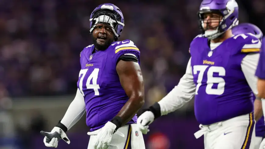 Vikings lose left tackle Cam Robinson, linebacker Ivan Pace Jr. to injuries