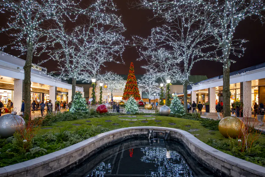 Westfield Old Orchard Mall announces holiday event series with tree lighting, fireworks and more