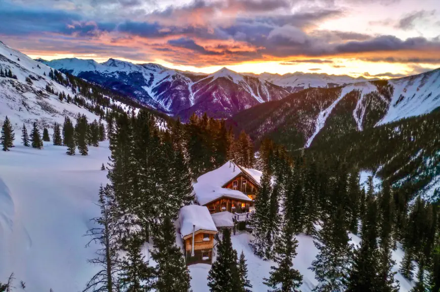 Travel: Colorado’s winter huts blend adventure, luxury, and scenic beauty