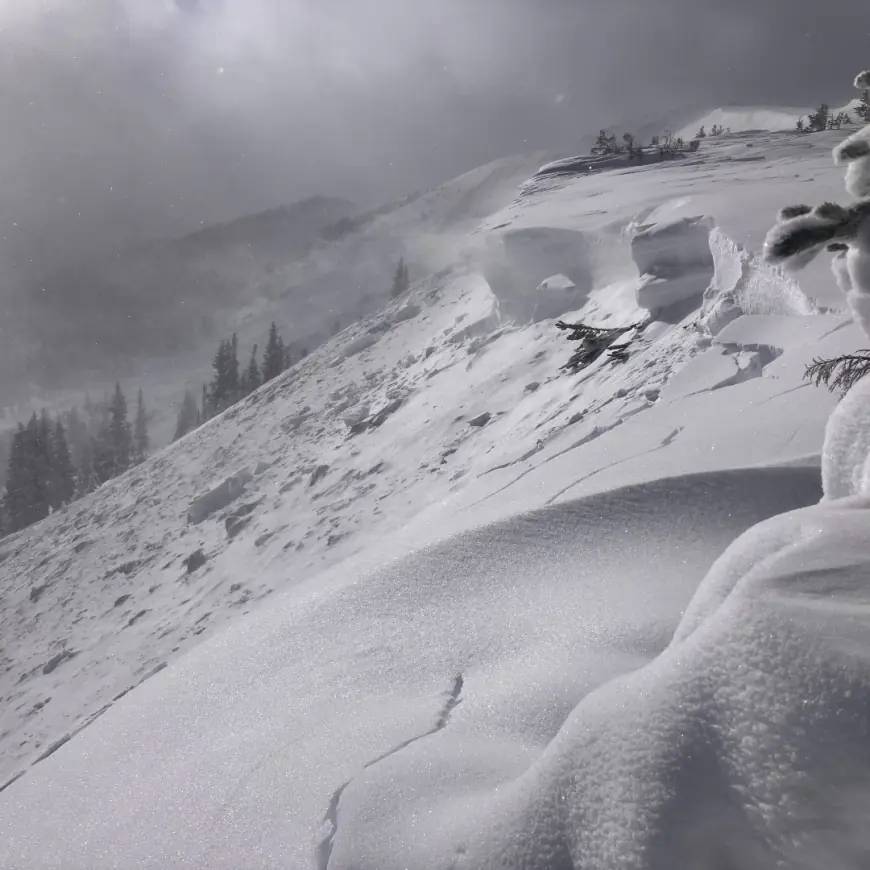 Colorado avalanche experts warn of “considerable” risk after slide near Beaver Creek