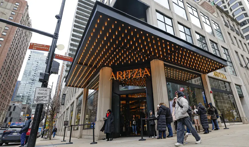 A major retailer is opening on Chicago's Michigan Avenue this weekend. Here's what to know