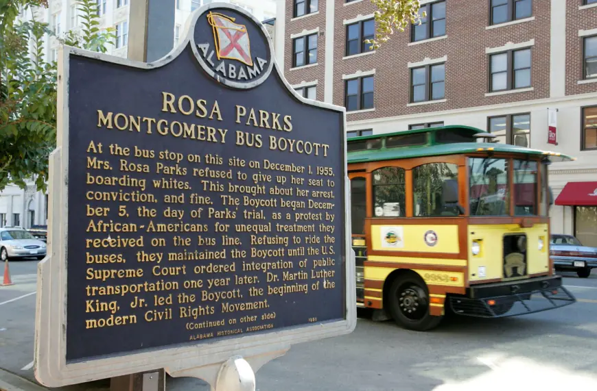 Today in History: December 1, Rosa Parks refuses to give up bus seat