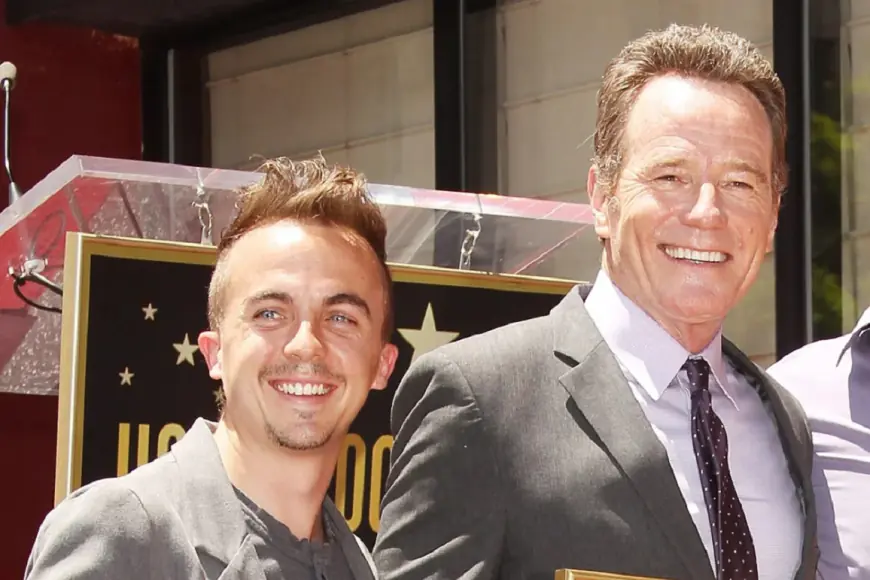 Frankie Muniz Says ‘Malcom in the Middle’ Dad Bryan Cranston Still “Checks In On Me”