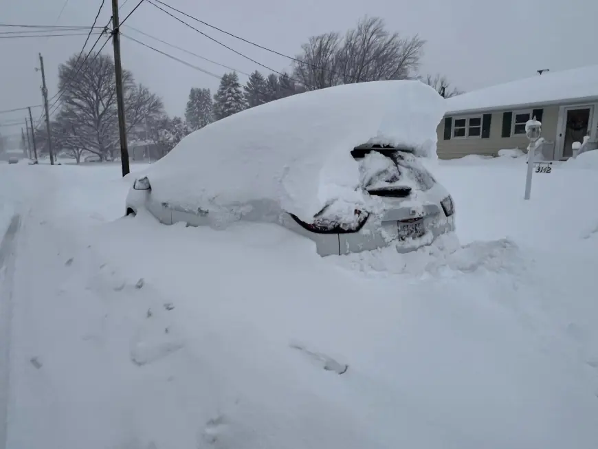 ‘It just keeps coming and coming’: Heavy lake-effect snow dumps more than 5 feet over parts of Great Lakes region