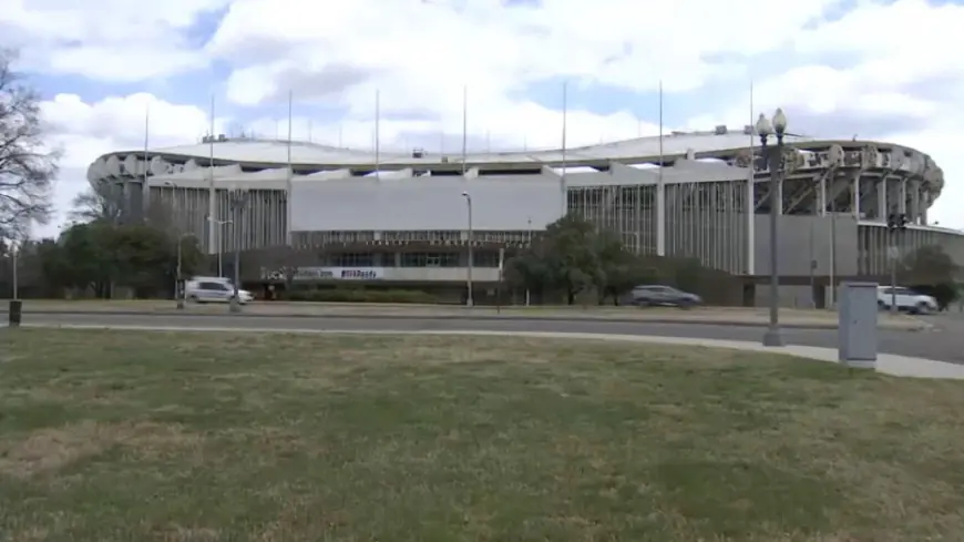 NFL's Goodell, Commanders' Harris meet with lawmakers about RFK stadium site