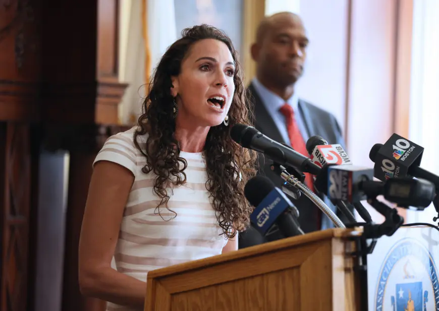 Auditor DiZoglio claims legislative audit law takes effect Thursday but Galvin says not so fast